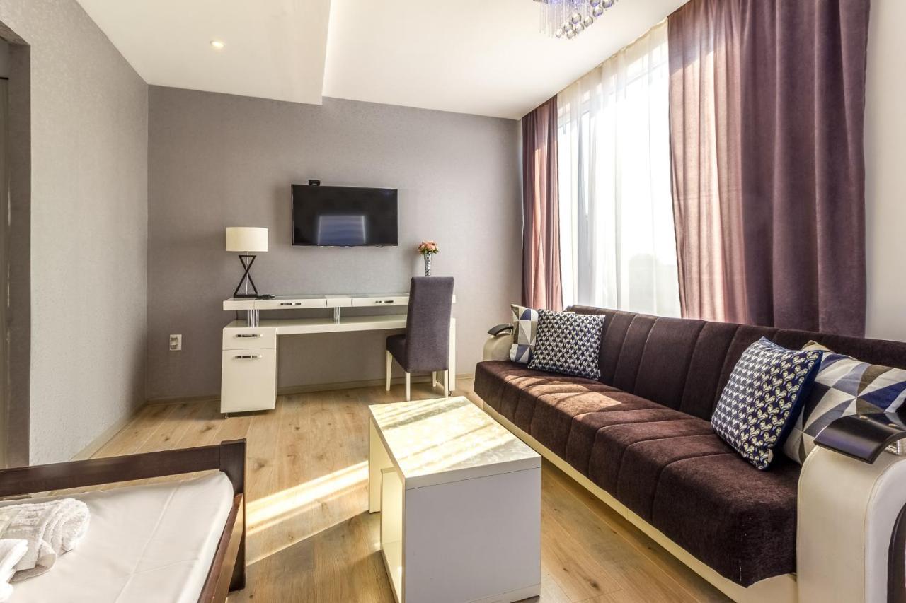 Plaza La - Night And Spa Sremska Mitrovica Luaran gambar