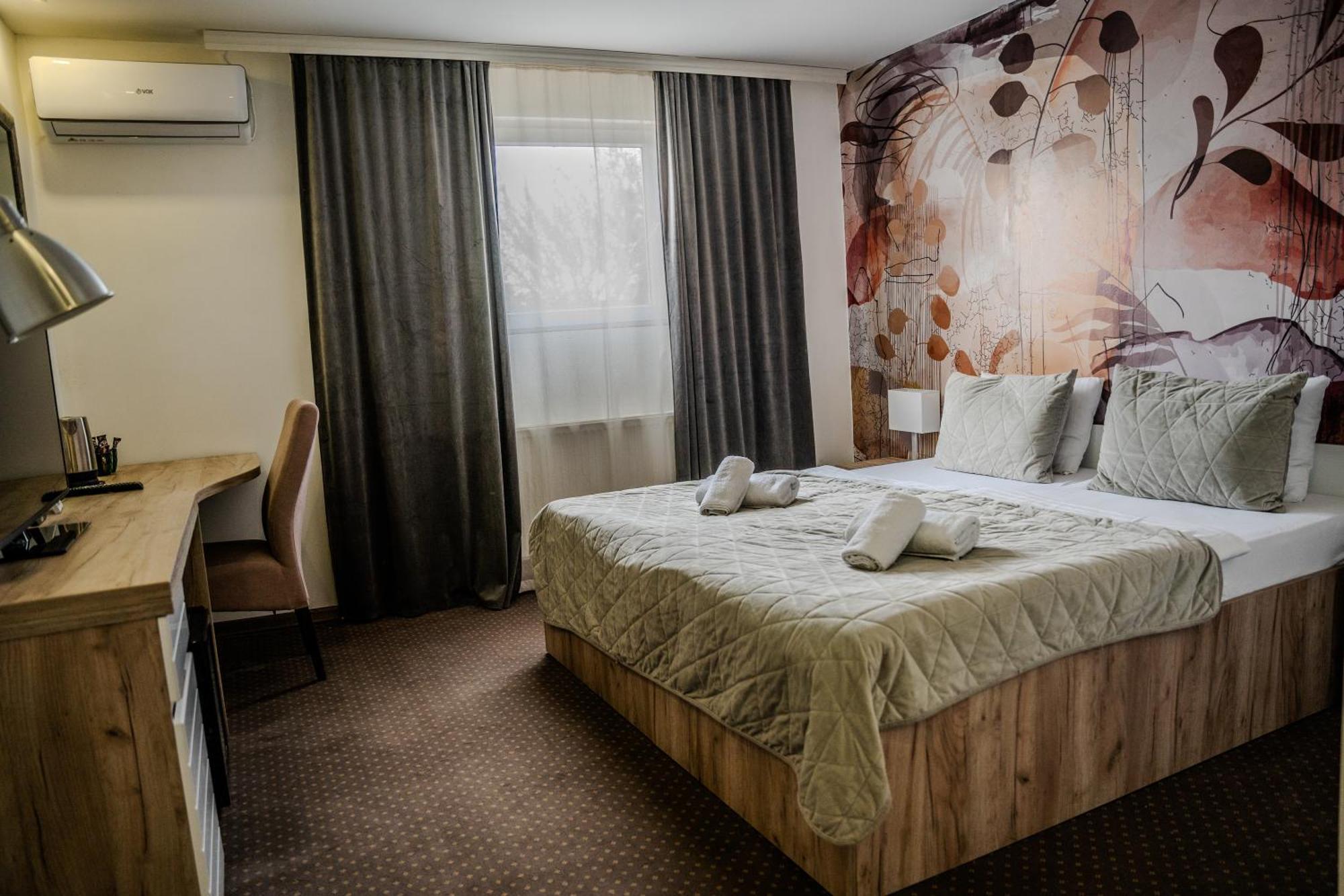 Plaza La - Night And Spa Sremska Mitrovica Luaran gambar
